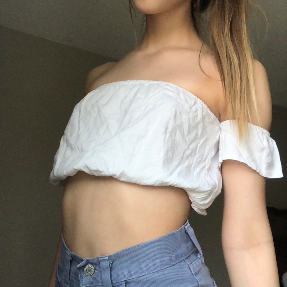 Cropped Off the shoulder Brandy Melville top